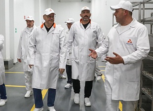  Александр Овечкин посетил крупнейший в Европе завод глубокой переработки индейки «Дамате»